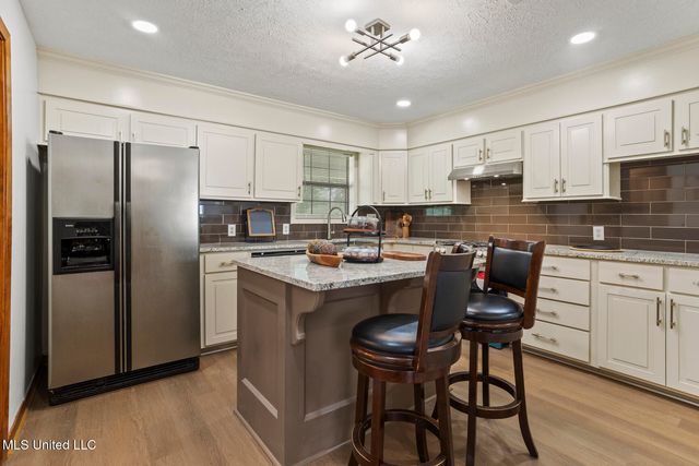 2800 Wynndale Road, Terry, MS 39170