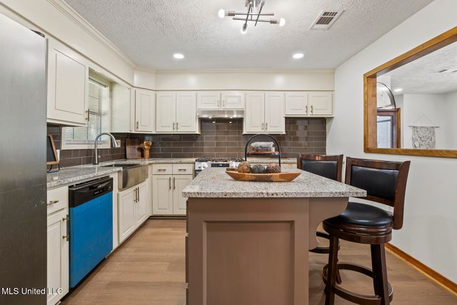 2800 Wynndale Road, Terry, MS 39170