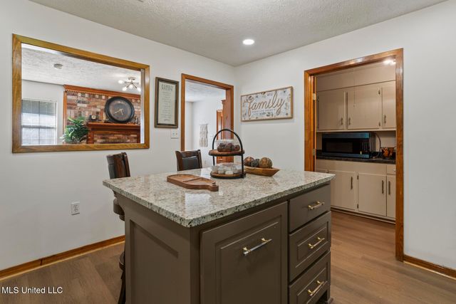 2800 Wynndale Road, Terry, MS 39170