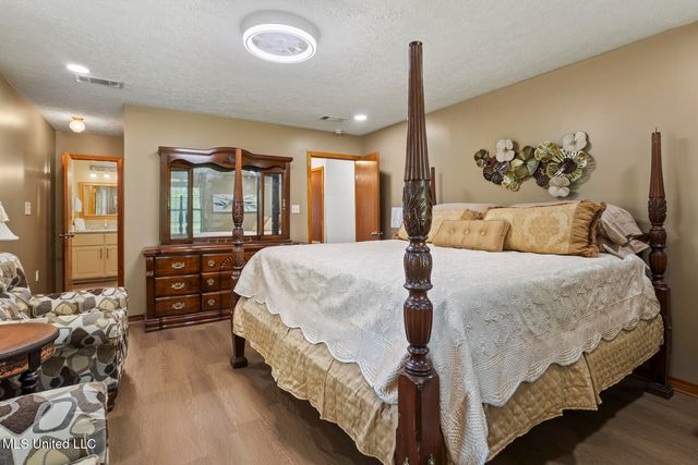 2800 Wynndale Road, Terry, MS 39170