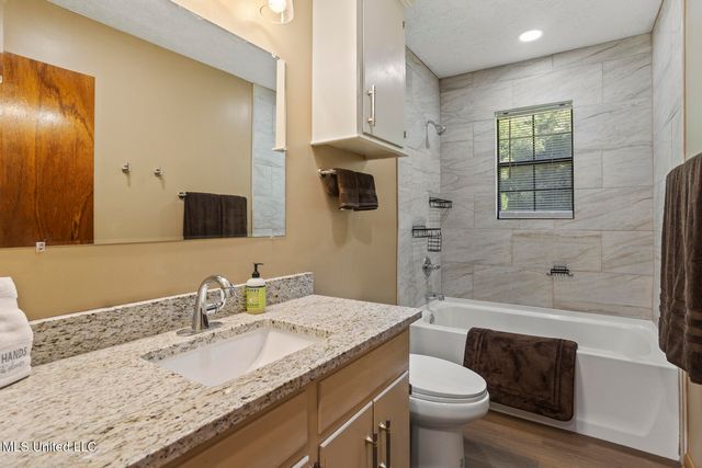 2800 Wynndale Road, Terry, MS 39170