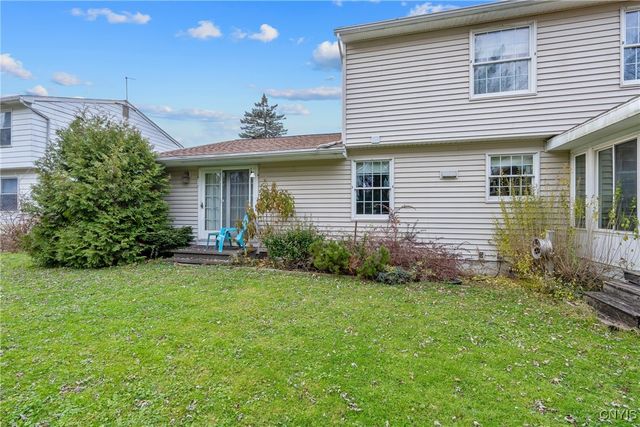 116 Stillwater Drive, Dewitt, NY 13057