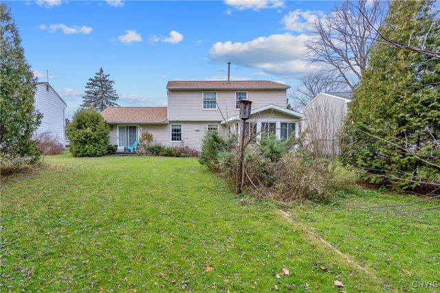 116 Stillwater Drive, Dewitt, NY 13057