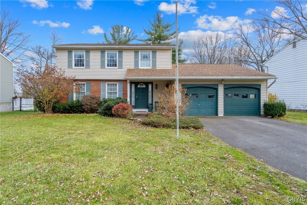 116 Stillwater Drive, Dewitt, NY 13057