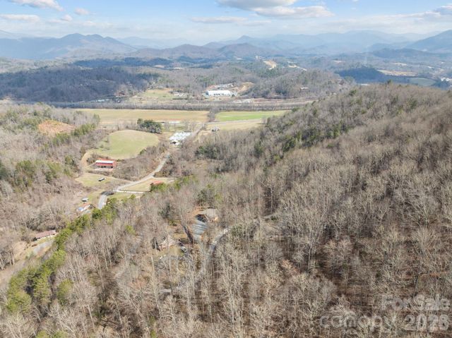 400 Honey Locust Trail, Whittier, NC 28789