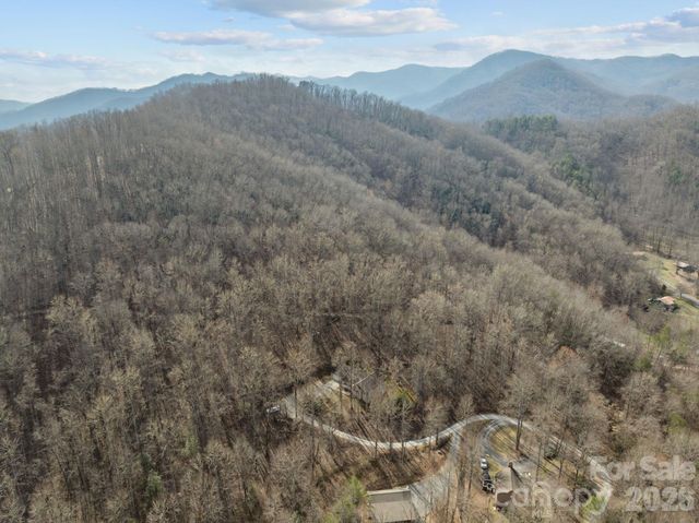 400 Honey Locust Trail, Whittier, NC 28789