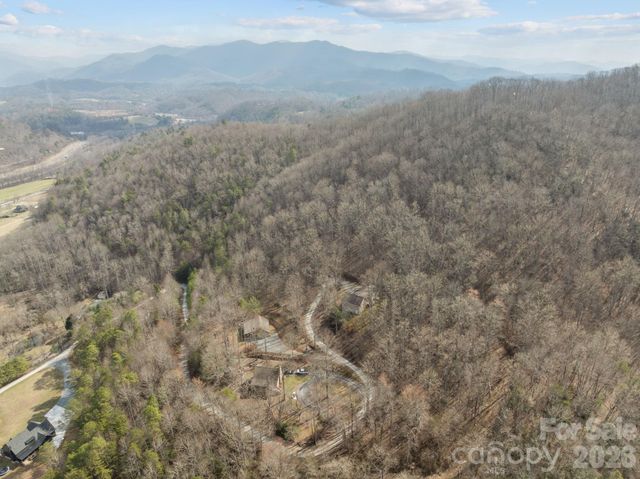 400 Honey Locust Trail, Whittier, NC 28789