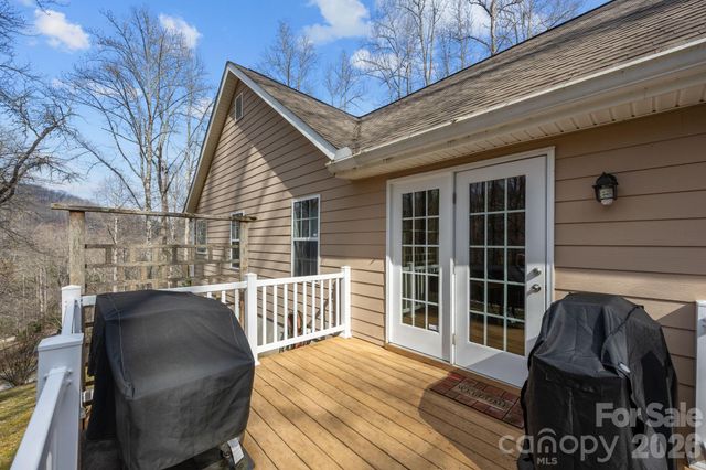 400 Honey Locust Trail, Whittier, NC 28789