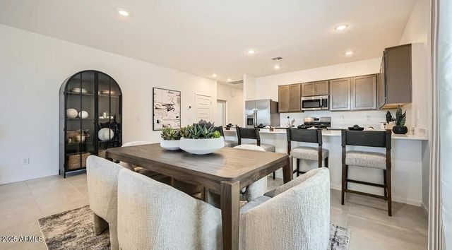 33838 N MEDIO Avenue, San Tan Valley, AZ 85143