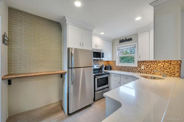 1391 N Windsor Avenue, Bay Shore, NY 11706