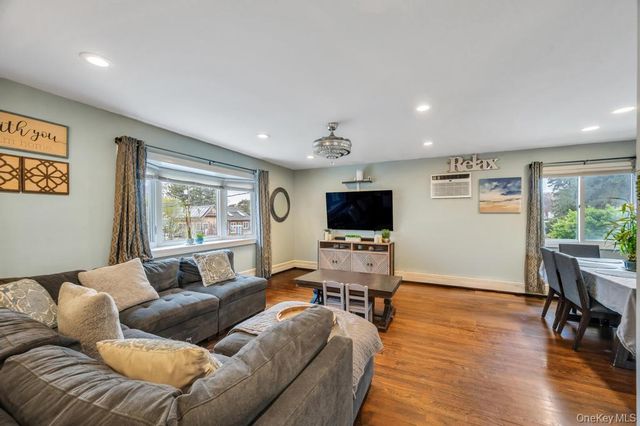 1391 N Windsor Avenue, Bay Shore, NY 11706