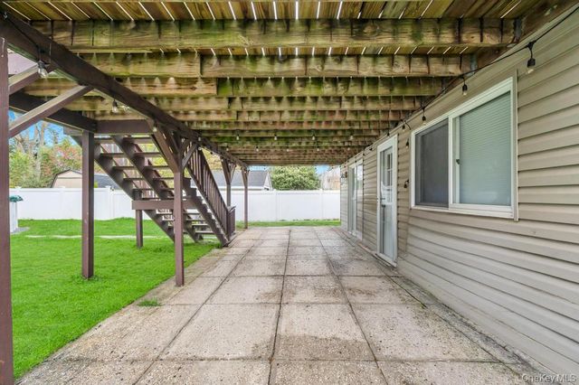 1391 N Windsor Avenue, Bay Shore, NY 11706