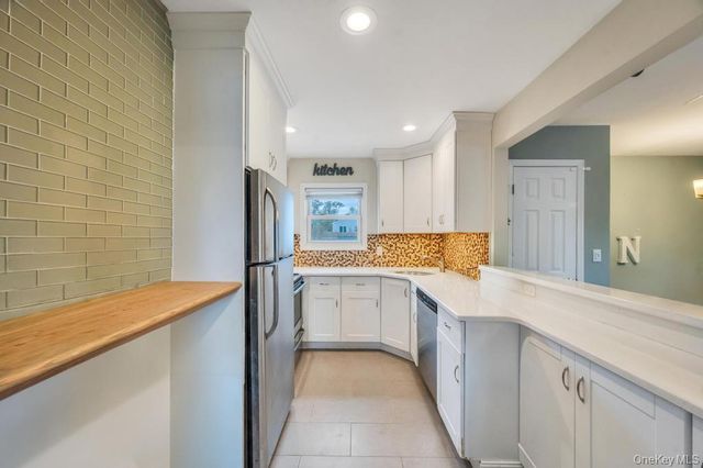 1391 N Windsor Avenue, Bay Shore, NY 11706