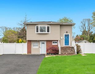 1391 N Windsor Avenue, Bay Shore, NY 11706