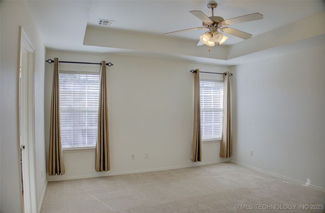 2102 W J Street, Jenks, OK 74037