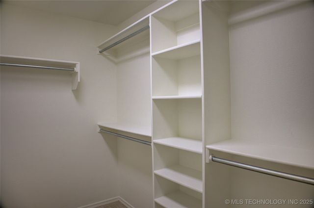 2102 W J Street, Jenks, OK 74037