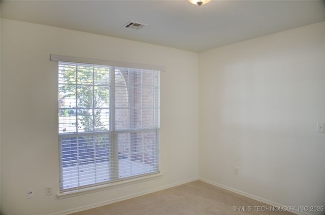 2102 W J Street, Jenks, OK 74037