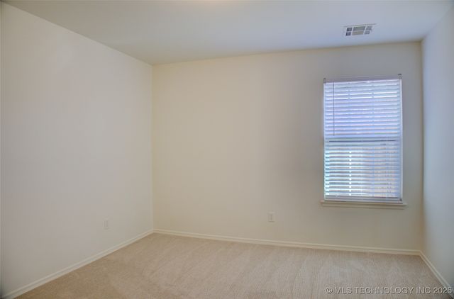 2102 W J Street, Jenks, OK 74037