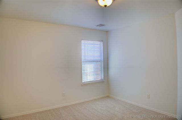 2102 W J Street, Jenks, OK 74037