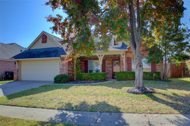 2102 W J Street, Jenks, OK 74037