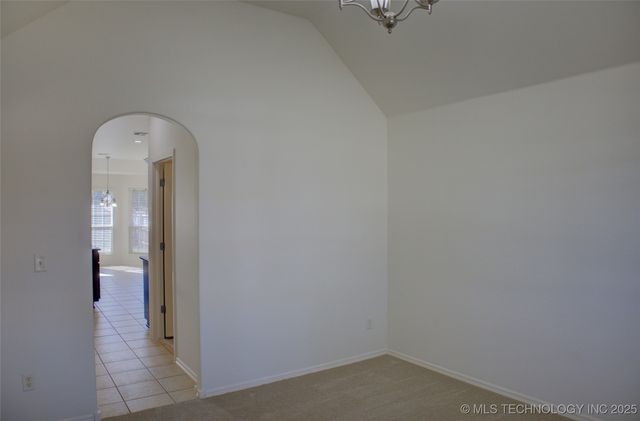 2102 W J Street, Jenks, OK 74037