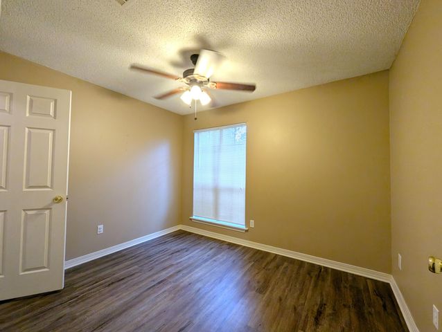 107 Raintree Dr., Hattiesburg, MS 39402