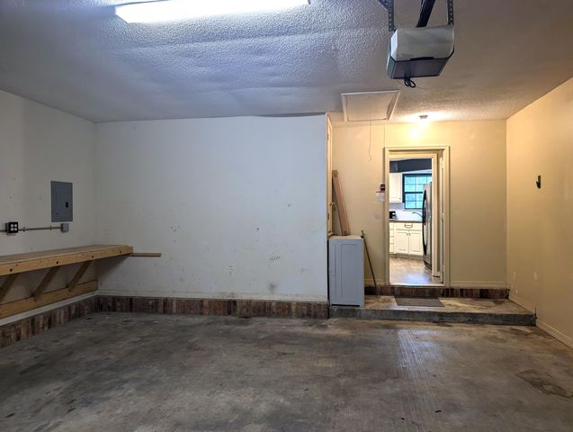 107 Raintree Dr., Hattiesburg, MS 39402