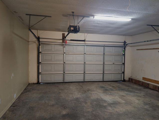 107 Raintree Dr., Hattiesburg, MS 39402