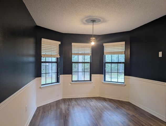 107 Raintree Dr., Hattiesburg, MS 39402