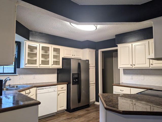 107 Raintree Dr., Hattiesburg, MS 39402