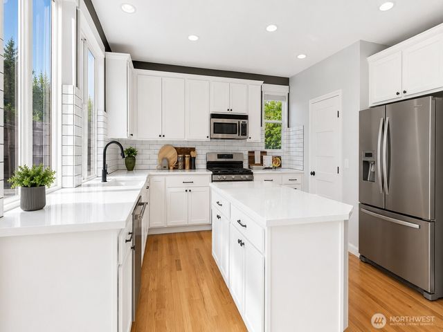6729 Elderberry Avenue SE, Snoqualmie, WA 98065