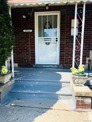 17347 Hartwell Street, Detroit, MI 48235