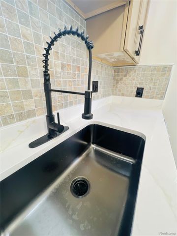 17347 Hartwell Street, Detroit, MI 48235