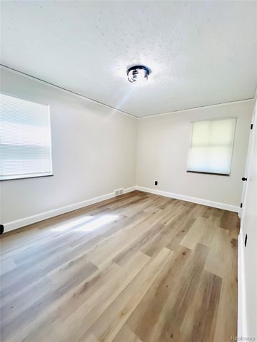 17347 Hartwell Street, Detroit, MI 48235