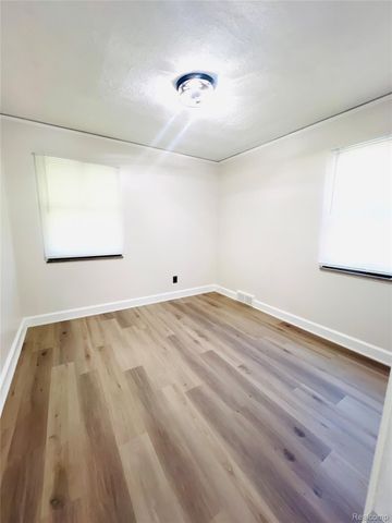 17347 Hartwell Street, Detroit, MI 48235