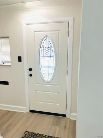 17347 Hartwell Street, Detroit, MI 48235