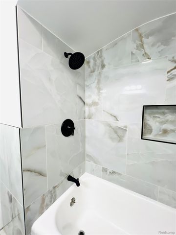 17347 Hartwell Street, Detroit, MI 48235