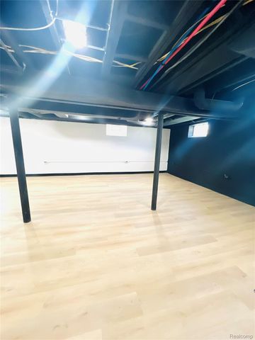 17347 Hartwell Street, Detroit, MI 48235