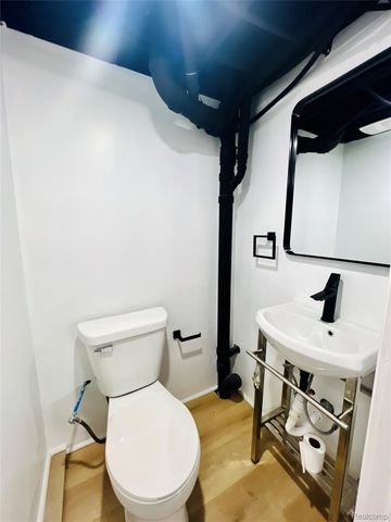 17347 Hartwell Street, Detroit, MI 48235