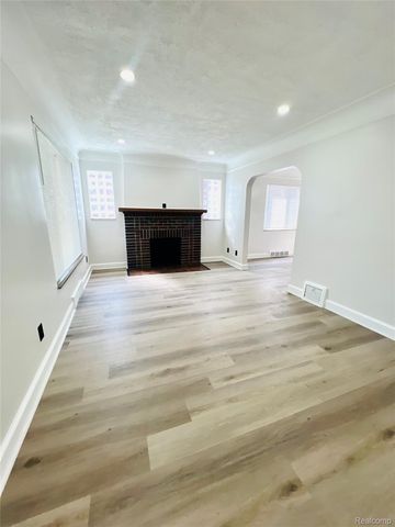 17347 Hartwell Street, Detroit, MI 48235