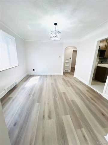 17347 Hartwell Street, Detroit, MI 48235