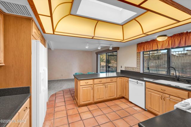 10760 E Placita Los Reyes, Tucson, AZ 85748