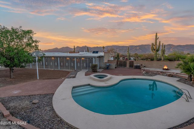 10760 E Placita Los Reyes, Tucson, AZ 85748