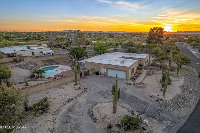 10760 E Placita Los Reyes, Tucson, AZ 85748