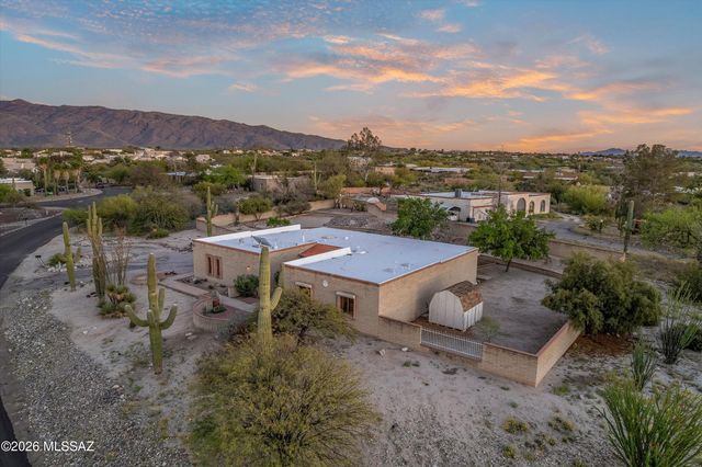 10760 E Placita Los Reyes, Tucson, AZ 85748