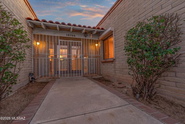 10760 E Placita Los Reyes, Tucson, AZ 85748