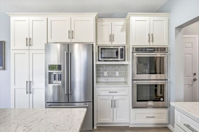 18612 Dunbury Avenue, Farmington, MN 55024