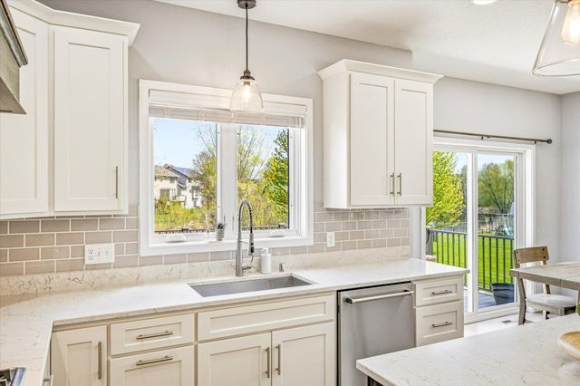 18612 Dunbury Avenue, Farmington, MN 55024