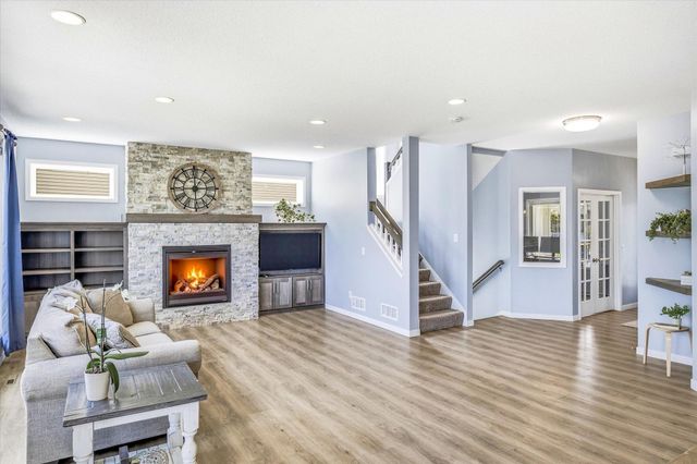 18612 Dunbury Avenue, Farmington, MN 55024