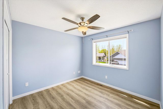 18612 Dunbury Avenue, Farmington, MN 55024